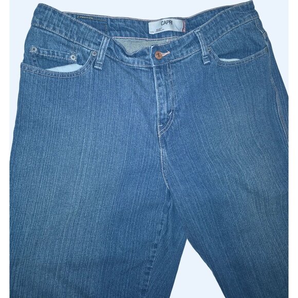Levis Womens 18 516 Capri Jeans Blue Denim Cut-Off Style Just Shadows - Picture 5 of 8